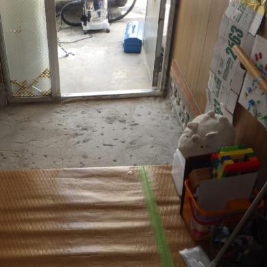 額縁・タイル等撤去後の様子